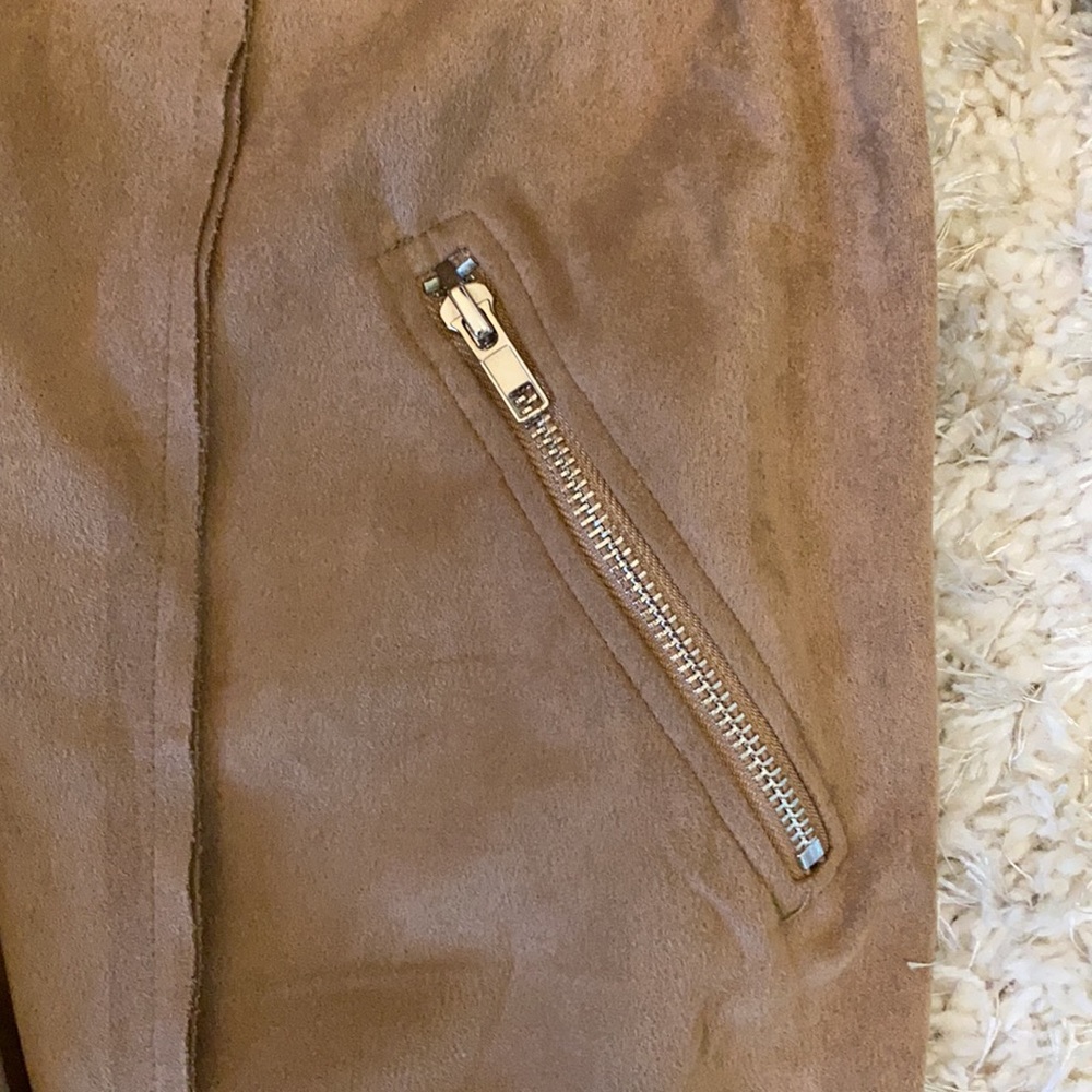 Camel Jacket - Picture 2 of 4